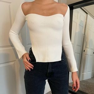 White knitted top. Never worn. New!